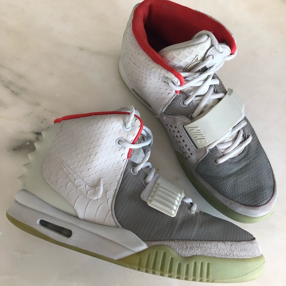Nike air yeezy 2